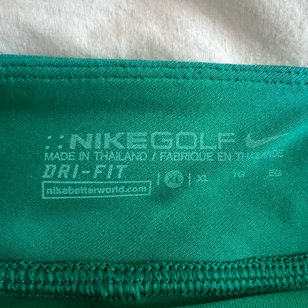 Nike Women's Golf Green and White Skirt - Picture 3 of 3